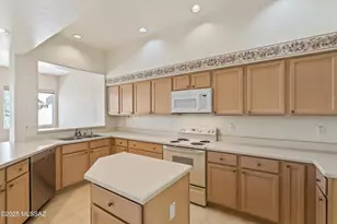 1538 W Carmel Pointe Dr, Oro Valley, AZ 85737 - Photo 12