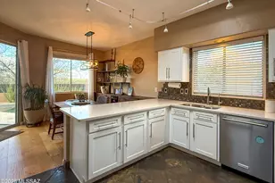11955 N Labyrinth Dr, Tucson, AZ 85737 - Photo 8
