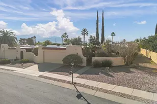 757 W Calle Del Regalo, Green Valley, AZ 85614 - Photo 2