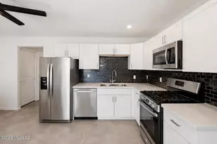 2720 N Hopi Pl, Tucson, AZ 85705 - Photo 4