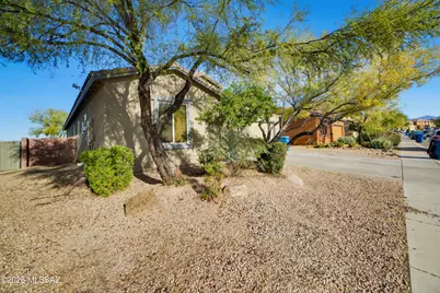 1111 E Madera Grove Lane, Sahuarita, AZ 85629 - Photo 2