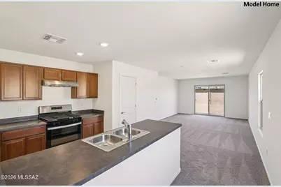 6235 S Blue Angels Avenue, Tucson, AZ 85706 - Photo 2