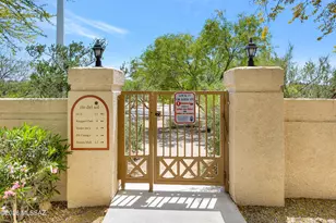 2550 E River Rd, Tucson, AZ 85718 - Photo 32