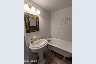 568 N Las Flores Drive, Oracle, AZ 85623 - Photo 12