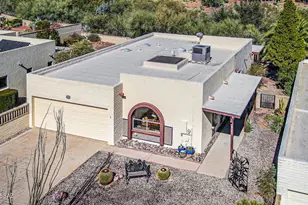 920 W Camino Sagasta, Green Valley, AZ 85622 - Photo 2