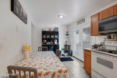 915 N Venice Avenue #APT B, Tucson, AZ 85711 - Photo 16