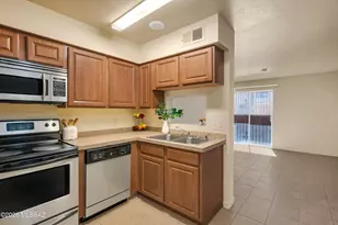 1801 E Blacklidge Dr, Tucson, AZ 85719 - Photo 6