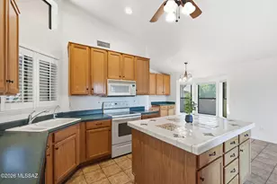 2125 E Cypress Canyon Dr, Green Valley, AZ 85614 - Photo 8