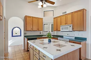 2125 E Cypress Canyon Dr, Green Valley, AZ 85614 - Photo 6