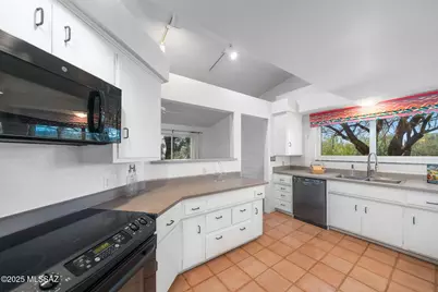 2215 E Camino El Ganado, Tucson, AZ 85718 - Photo 14