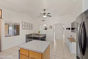 7998 N Siskiyou Dr, Tucson, AZ 85743 - Photo 12