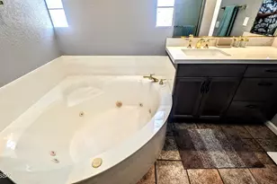 38162 S Desert Bluff Dr, Tucson, AZ 85739 - Photo 14