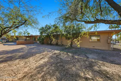 1031 S Magnolia Avenue, Tucson, AZ 85711 - Photo 2