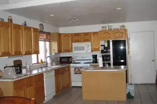 454 N Pomerene Rd, Benson, AZ 85602 - Photo 8