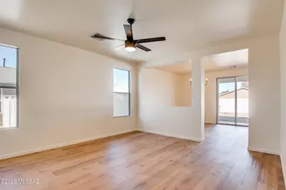 8296 W Razorbill Drive, Tucson, AZ 85757 - Photo 10