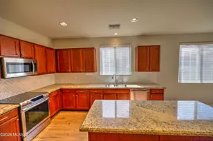 8375 N Ponderosa Pine Pl, Tucson, AZ 85743 - Photo 8