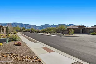 360 W Saguaro Arm Trail, Oro Valley, AZ 85755 - Photo 18