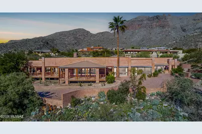 7401 N Cobblestone Road, Tucson, AZ 85718 - Photo 1