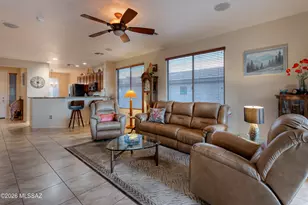 542 W Astruc Dr, Green Valley, AZ 85614 - Photo 14