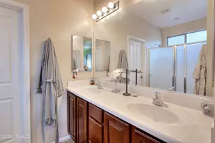 542 W Astruc Dr, Green Valley, AZ 85614 - Photo 18