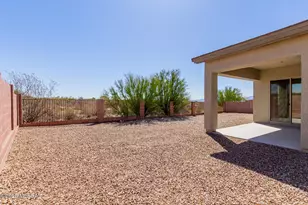 12576 N Gentle Rain Dr, Marana, AZ 85658 - Photo 32
