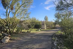 6610 E Circulo Invierno, Tucson, AZ 85750 - Photo 2