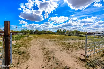 8711 N Aspen Avenue, Tucson, AZ 85704 - Photo 48