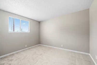 7902 E Winnepeg Drive, Tucson, AZ 85730 - Photo 24