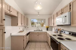 9880 N Western Sky Pl, Tucson, AZ 85742 - Photo 8