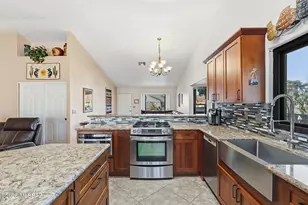 9990 N Hillview Dr, Oro Valley, AZ 85737 - Photo 8