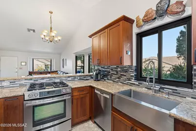 9990 N Hillview Drive, Oro Valley, AZ 85737 - Photo 6