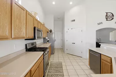 10605 E Heartleaf Willow Drive, Tucson, AZ 85747 - Photo 10