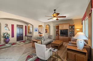 2020 W Cactus Run Dr, Green Valley, AZ 85622 - Photo 32