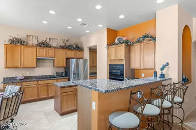 2020 W Cactus Run Drive, Green Valley, AZ 85622 - Photo 10
