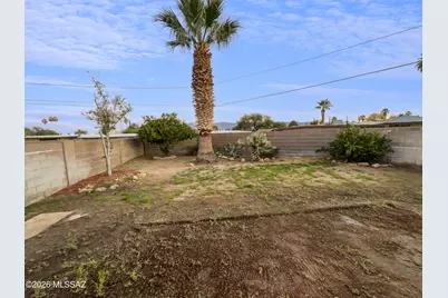 7405 E Cross Ridge Place, Tucson, AZ 85710 - Photo 6