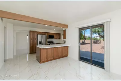 9151 N Eaglestone Loop, Tucson, AZ 85742 - Photo 2