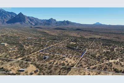 657 W Hawk Way, Amado, AZ 85645 - Photo 1