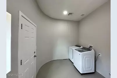 1330 N Tyndall Avenue, Tucson, AZ 85719 - Photo 8