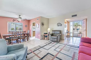 1117 W Camino Sagasta, Green Valley, AZ 85622 - Photo 12