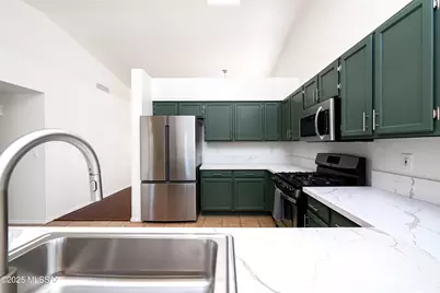 9265 N Hampshire Drive, Tucson, AZ 85742 - Photo 12