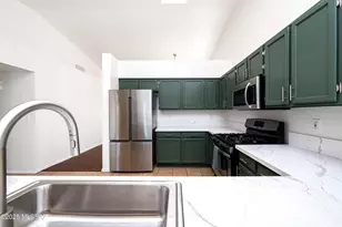 9265 N Hampshire Dr, Tucson, AZ 85742 - Photo 12