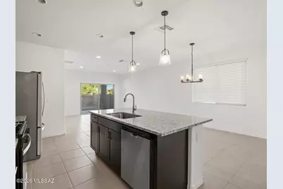 9804 N Solstice Avenue, Tucson, AZ 85743 - Photo 2