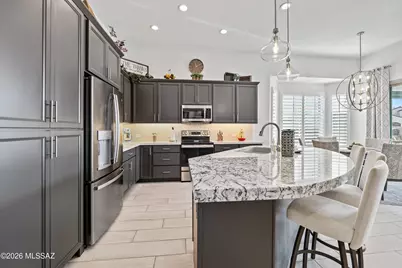 1438 E Golden Rock Way, Green Valley, AZ 85614 - Photo 8