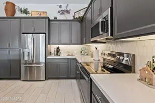 1438 E Golden Rock Wy, Green Valley, AZ 85614 - Photo 16