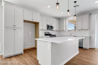 12005 E Ryscott Circle, Vail, AZ 85641 - Photo 10