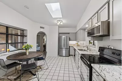 8641 N Candlewood Loop, Tucson, AZ 85704 - Photo 12