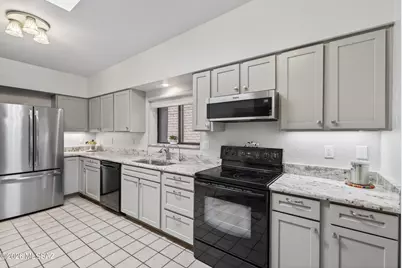 8641 N Candlewood Loop, Tucson, AZ 85704 - Photo 14