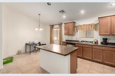 642 W Calle Tolmo, Sahuarita, AZ 85629 - Photo 12