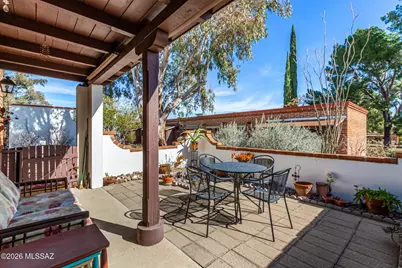 364 S Paseo Lobo #D, Green Valley, AZ 85614 - Photo 4