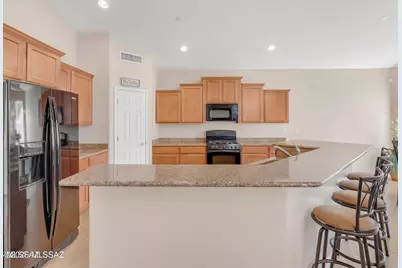 8541 N Crosswater Loop, Tucson, AZ 85743 - Photo 2